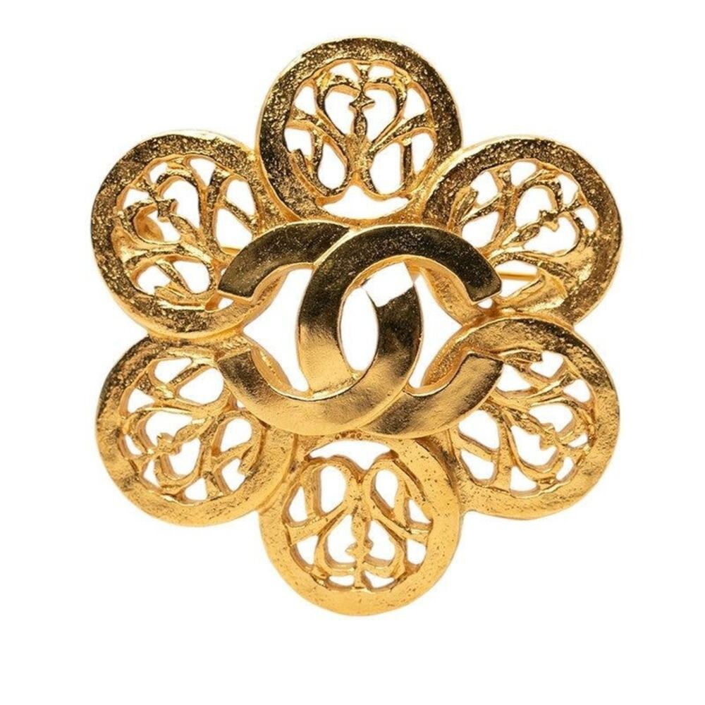 Chanel CC Logo Flower Motif Vintage Brooch 95A Engraved Gold Plated